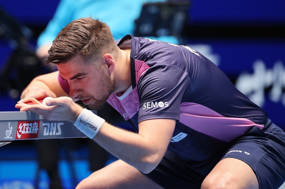 通过参与体 通过参与体